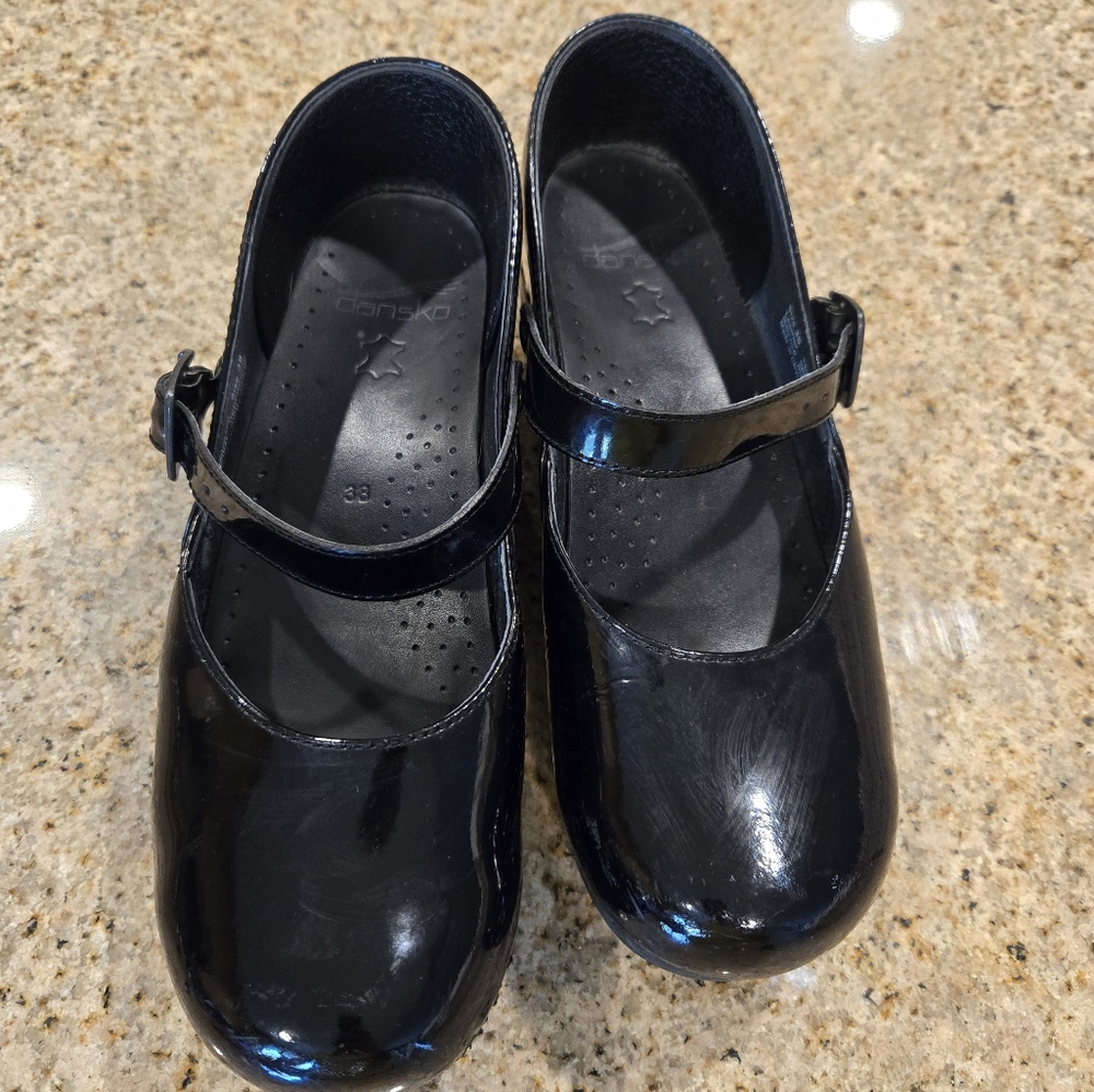 Dansko patent leather Maryjanes, 38